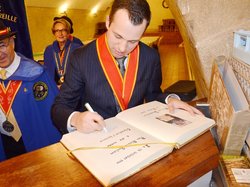 INTRONISATION INTERNATIONALE